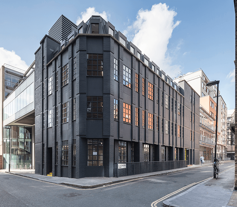 GLASSHOUSE YARD - LONDON-04