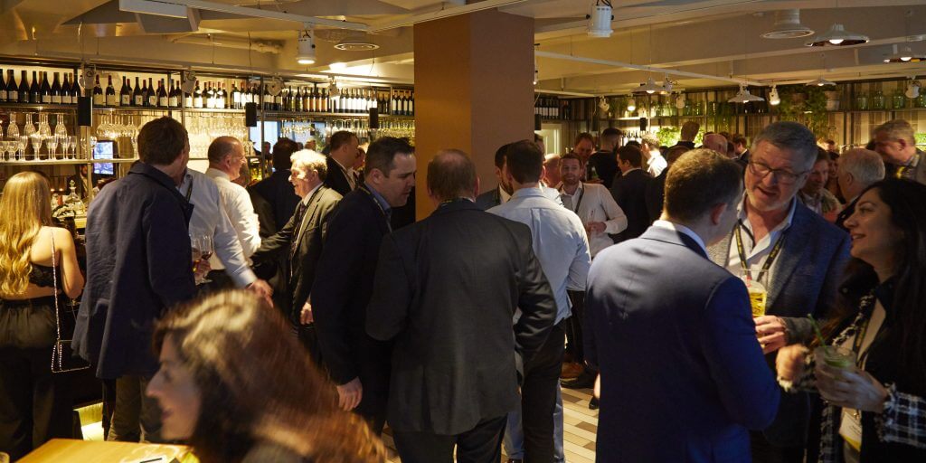 MacGroup_Event_April18-106.jpg 1600x800