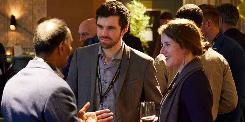 MacGroup_Event_April18-88.jpg 800x400
