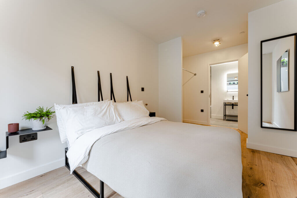 Javelin Block. Bedroom